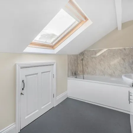 Elvington House Γουίτμπι